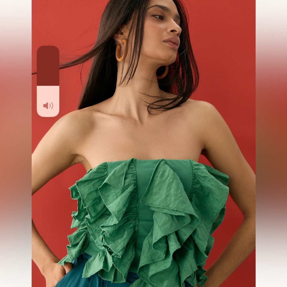 Anthropologie strapless top, NWT. Green, size medium.